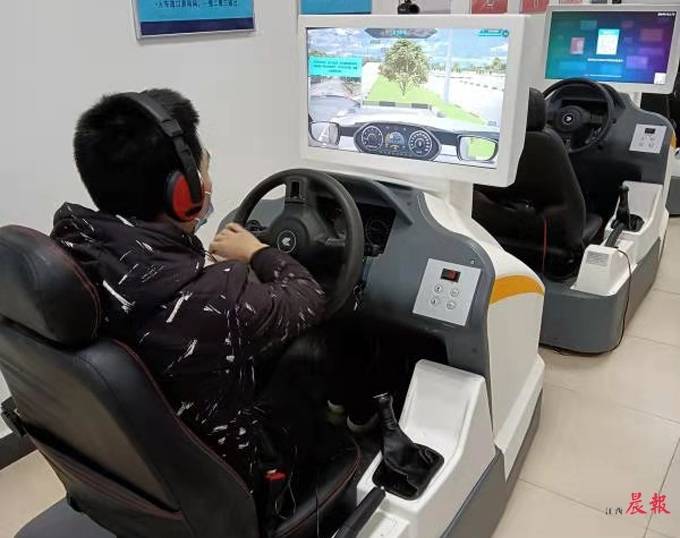 模拟机练车怎么启动_练车练模拟机是什么_模拟机器练车有用吗