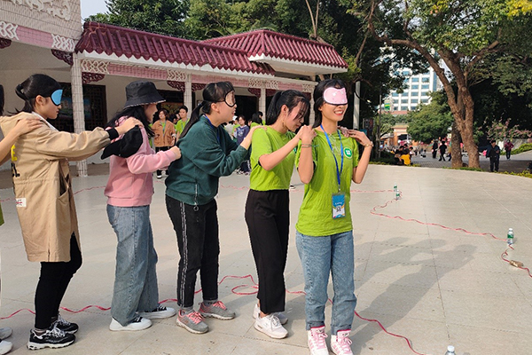 工作手机游戏双人_双人手机游戏工作室怎么玩_手机双人小游戏有什么
